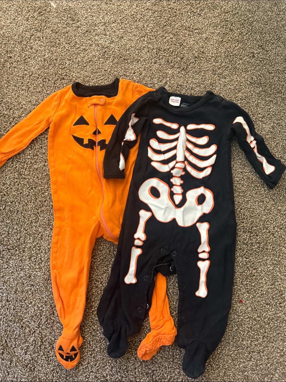 Halloween Skeleton and Pumpkin Footed One-Piece Set - Black & Orange